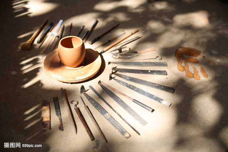 陶瓷制作的古老藝術(shù)與現(xiàn)代化工藝